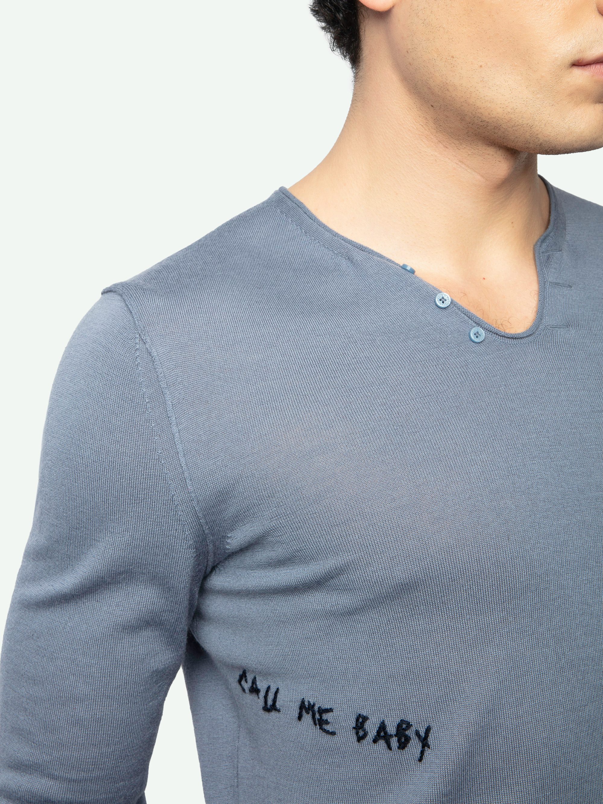 Monastir Wool Sweater - Long-sleeved Tunisian sweater with embroidery on the collar.